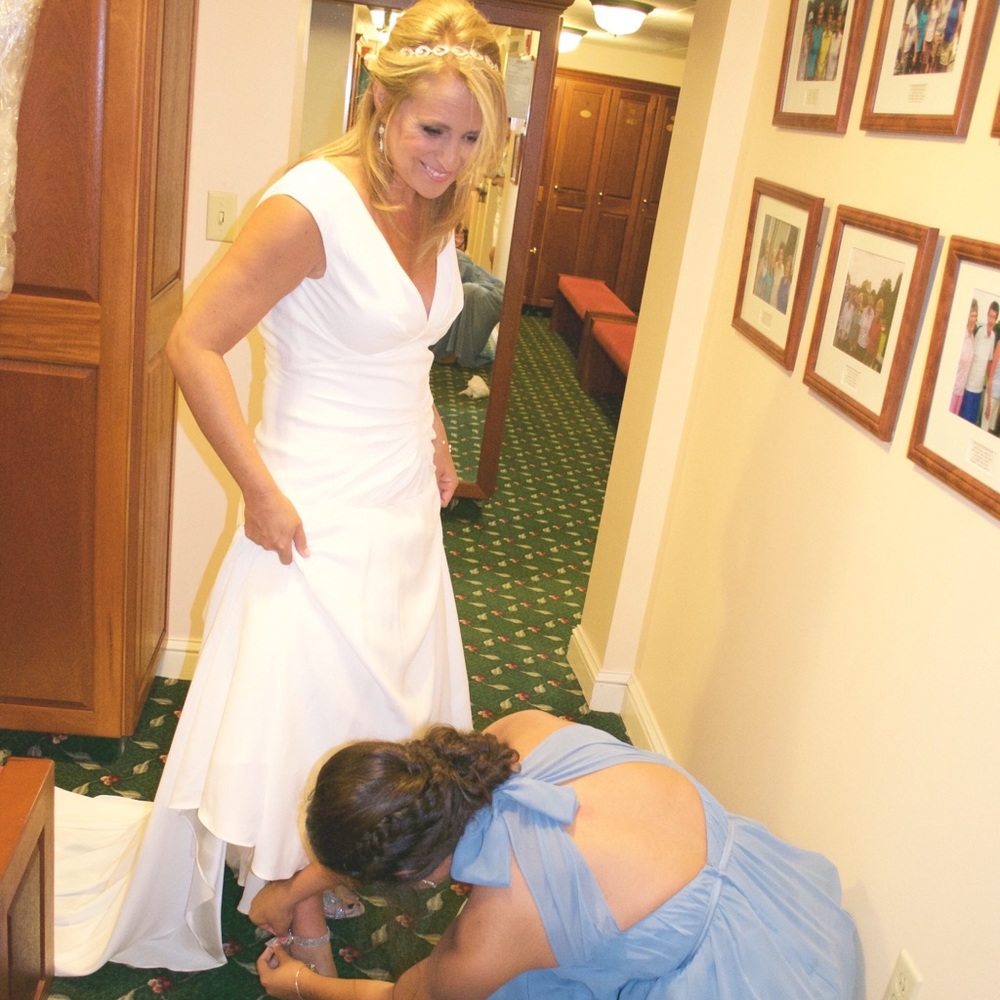 Lela Rose White Wedding Dress with Floral Embellishments - Picture 3 of 7
